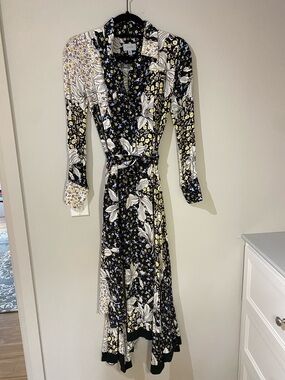 Jigsaw Black Floral Long-Sleeve Dress with White & Yellow Motifs